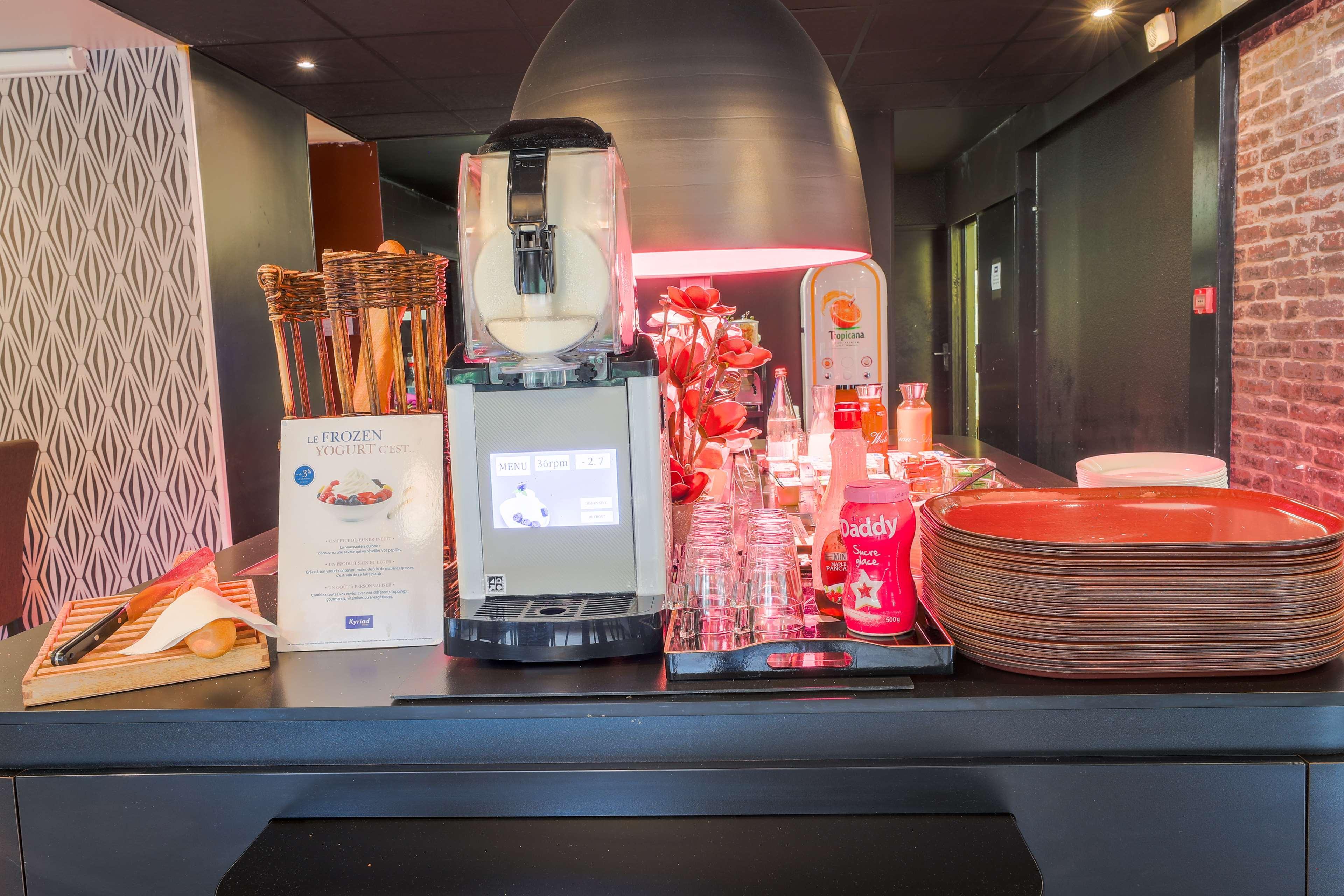 Hotel Restaurant Kyriad De Peronne Экстерьер фото