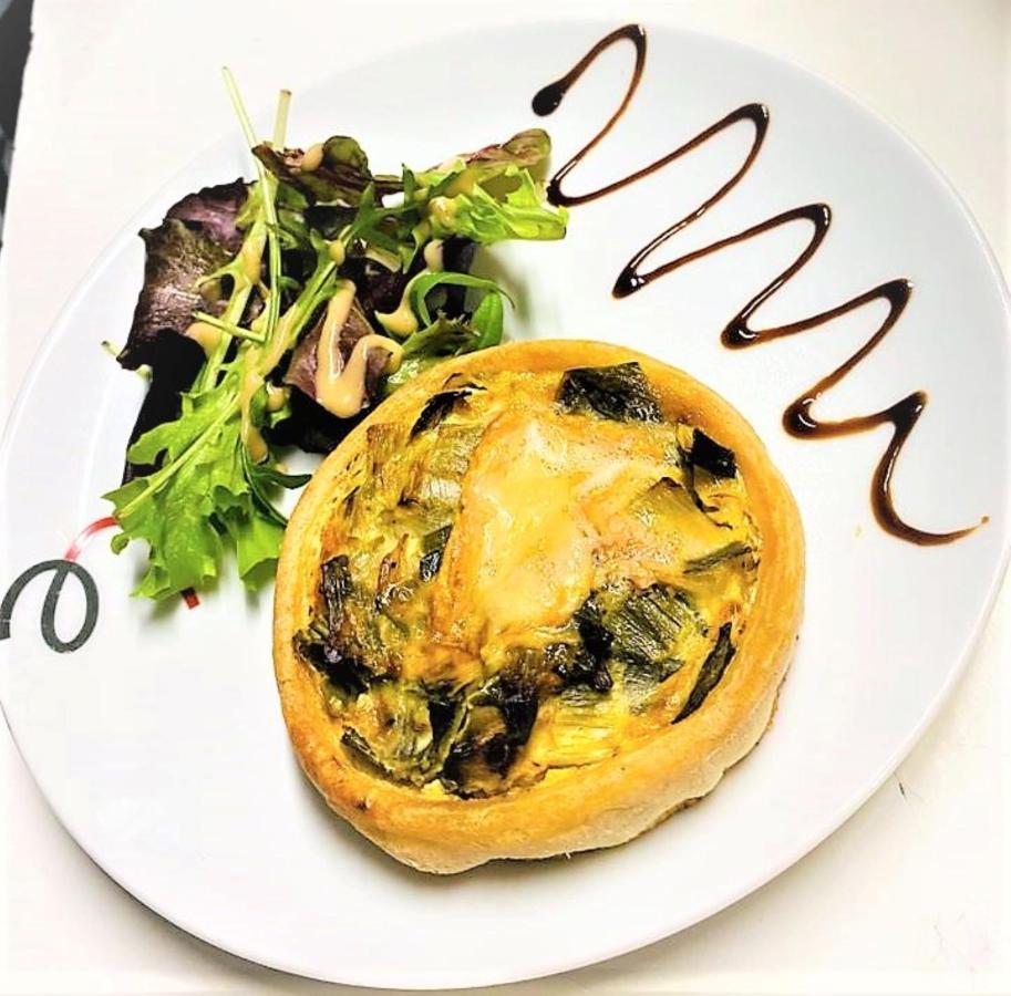 Hotel Restaurant Kyriad De Peronne Экстерьер фото