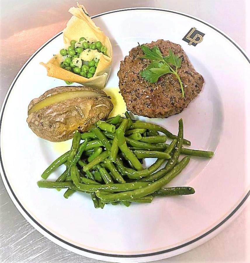 Hotel Restaurant Kyriad De Peronne Экстерьер фото