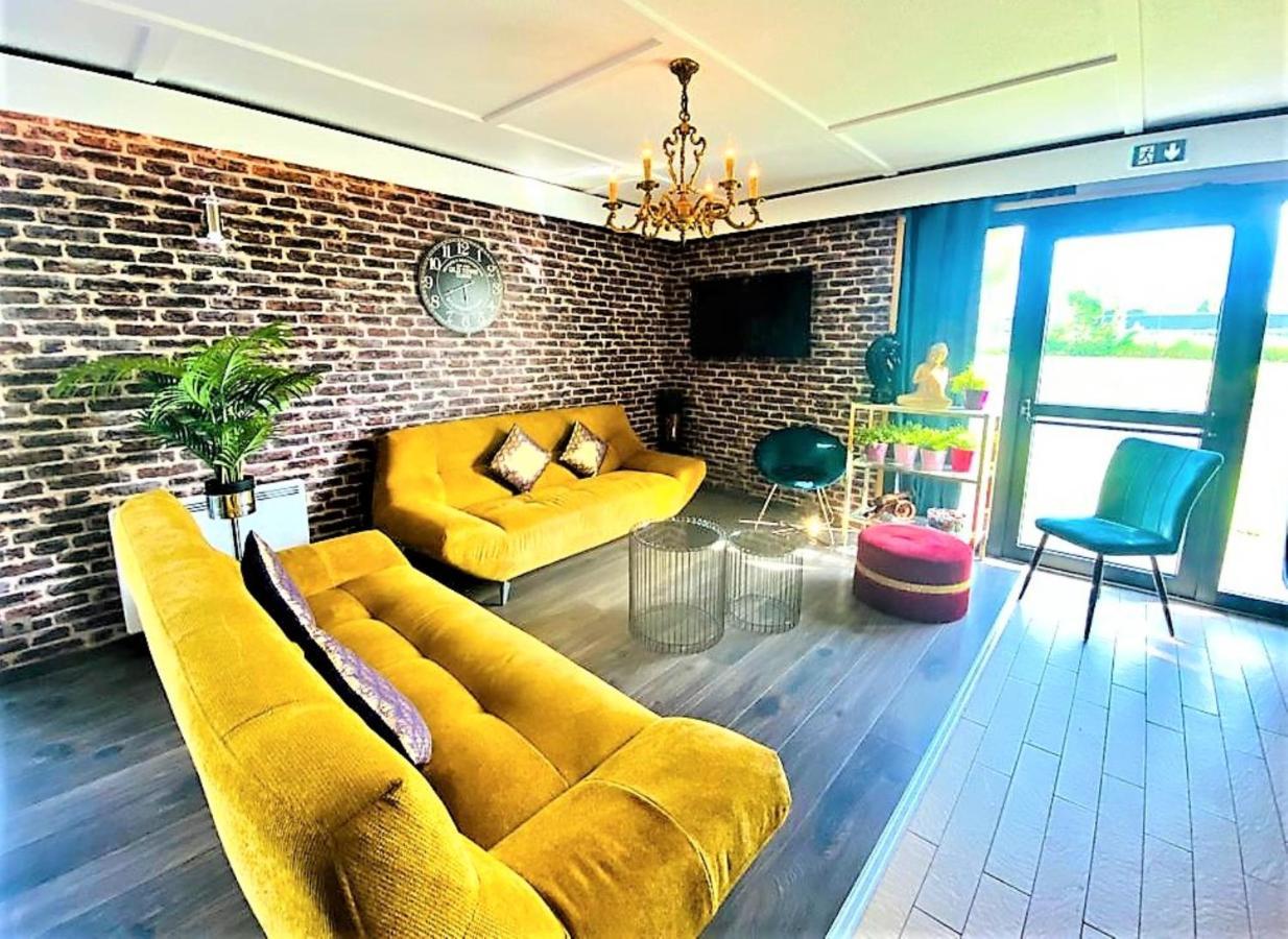 Hotel Restaurant Kyriad De Peronne Экстерьер фото