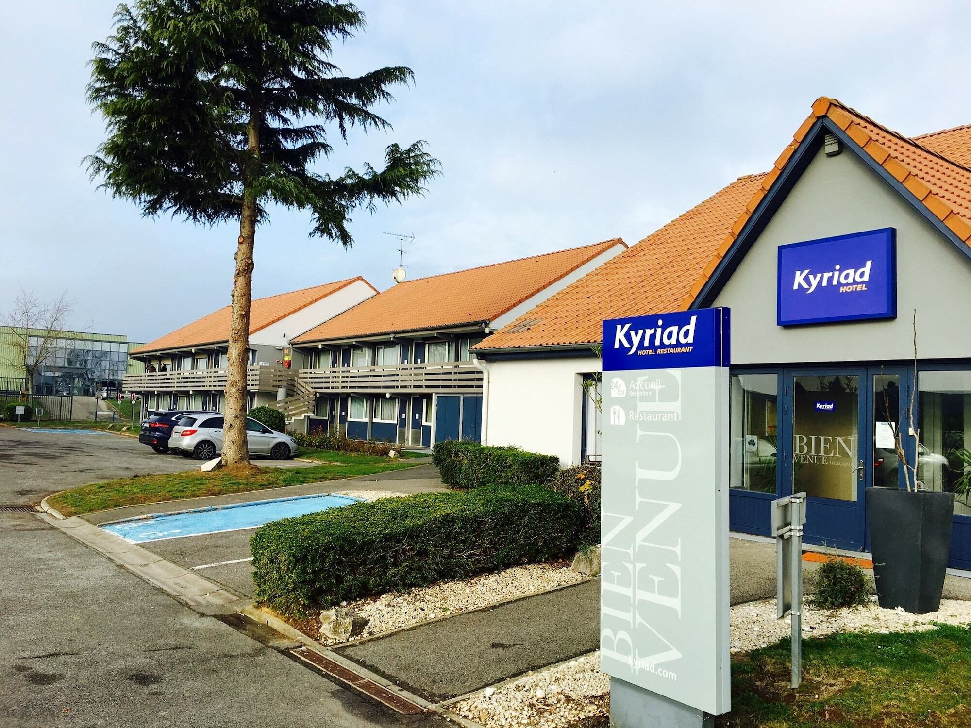 Hotel Restaurant Kyriad De Peronne Экстерьер фото